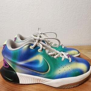 Nike LeBron Shoes Youth Size 6.5Y Multicolor Tie Dye Basketball FN4305-900